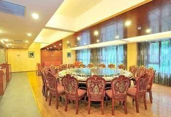 Gucheng  Luanchuan Re-Channel Ferry Lake Hotel מראה חיצוני תמונה